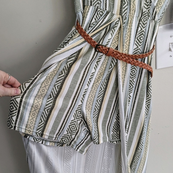 🆕Sage green boho/aztec pattern, green,black,&white w/ belt, women's medium - Picture 7 of 8